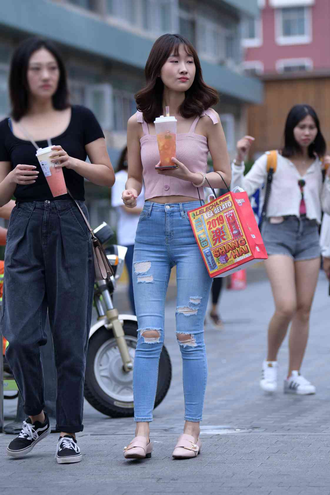 图片[2]-【免费】紧身牛仔裤女生【18P】04014-七七小屋