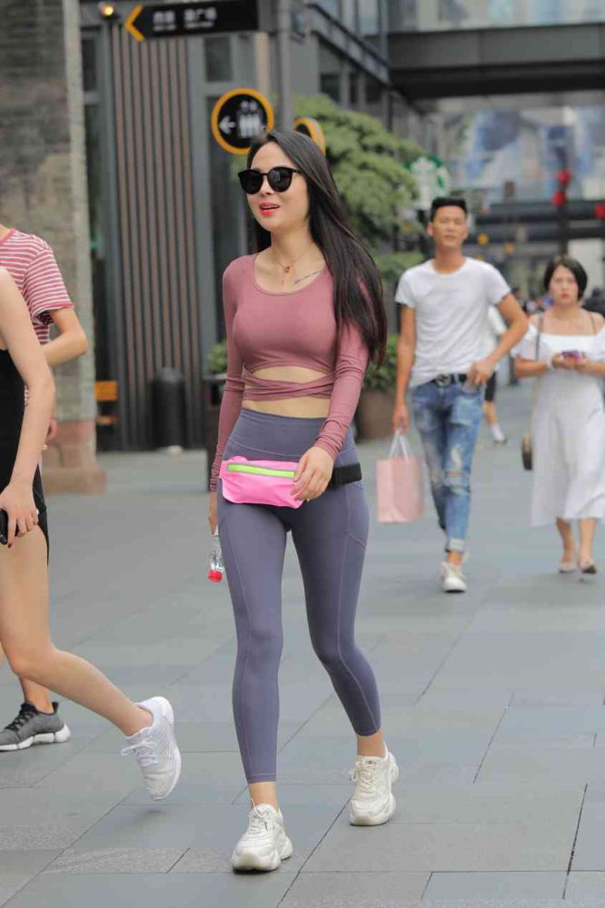 【免费】戴墨镜的时尚女孩【57P】04024-七七小屋