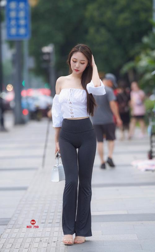 图片[1]-身材非常哇塞的瑜伽裤女孩  J1333 521P6V-21.6GB-七七小屋