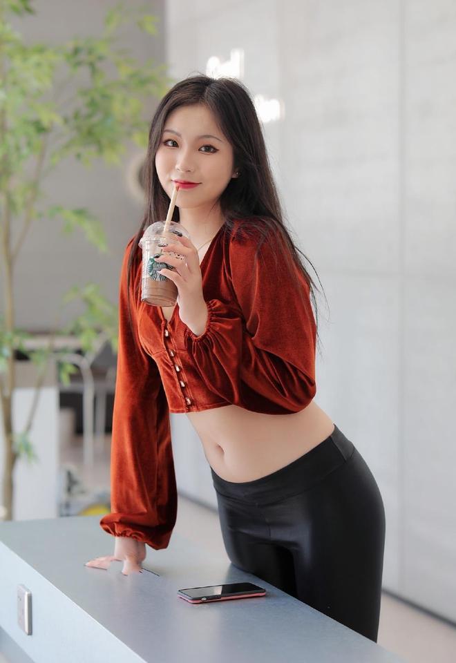 图片[3]-非常甜美的皮裤女孩 J1236 322P11V-16.4GB-七七小屋