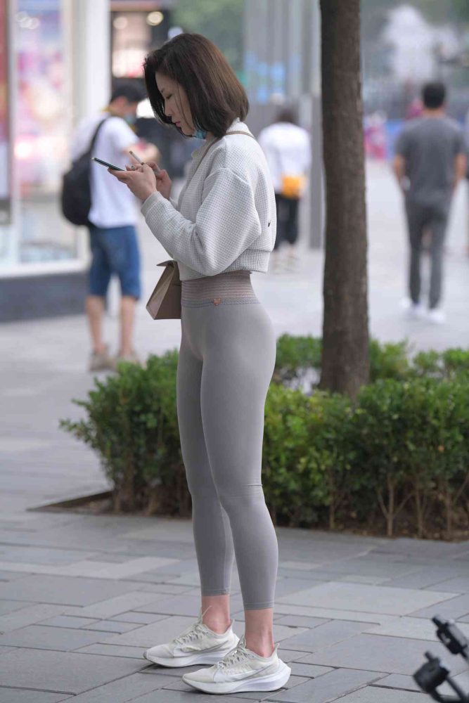 身材很好的短发瑜伽裤姑娘【157P】04015-七七小屋