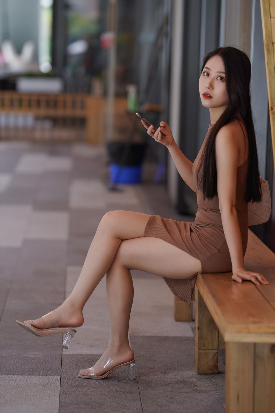 图片[5]-超有女人味的姑娘短裙逛街【400P】00049-七七小屋