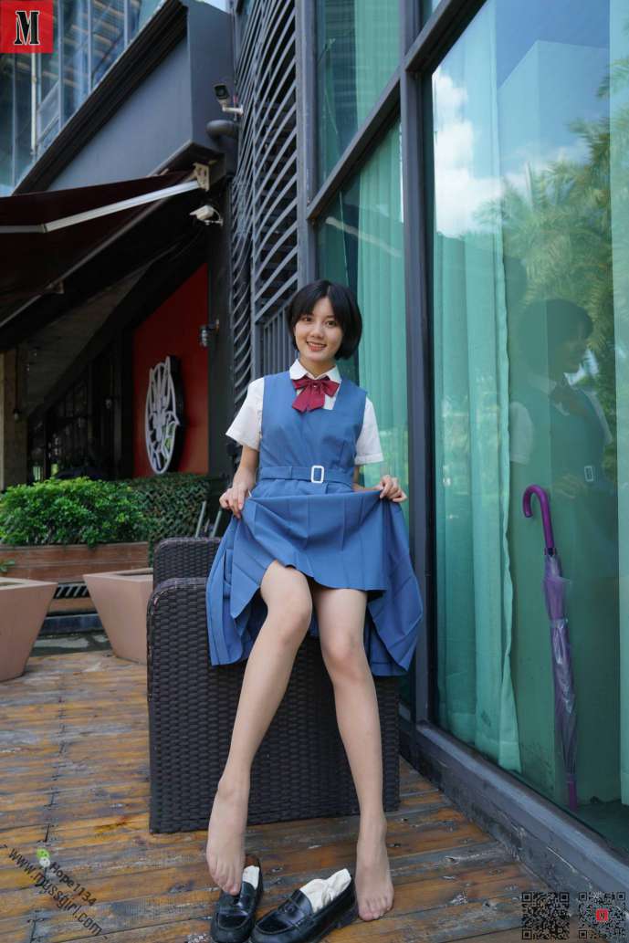 图片[1]-一副学生模样的短发姑娘【112P】20023-七七小屋