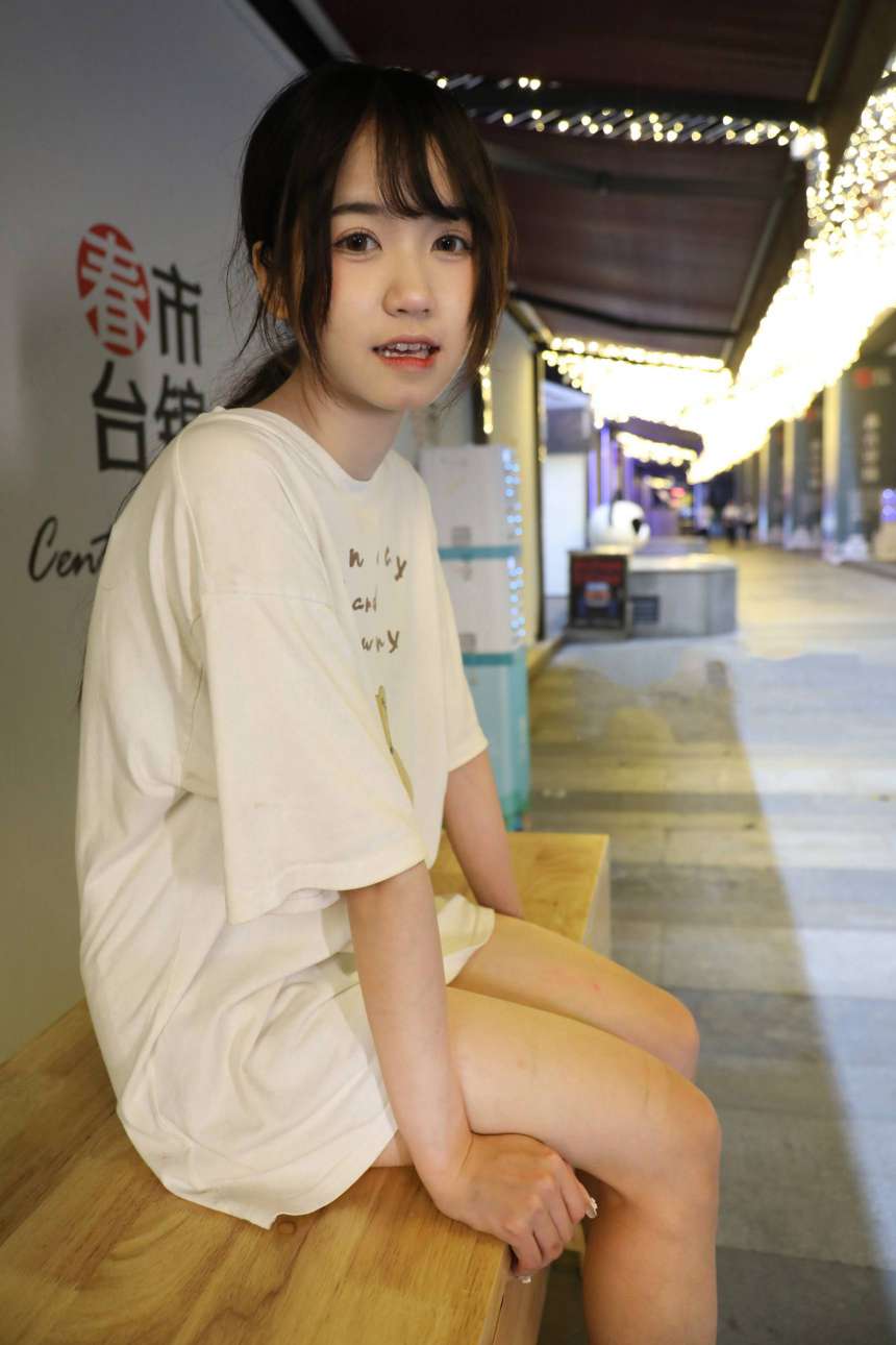 图片[4]-KTV里唱歌的长腿帆布鞋女孩【102P】20015-七七小屋