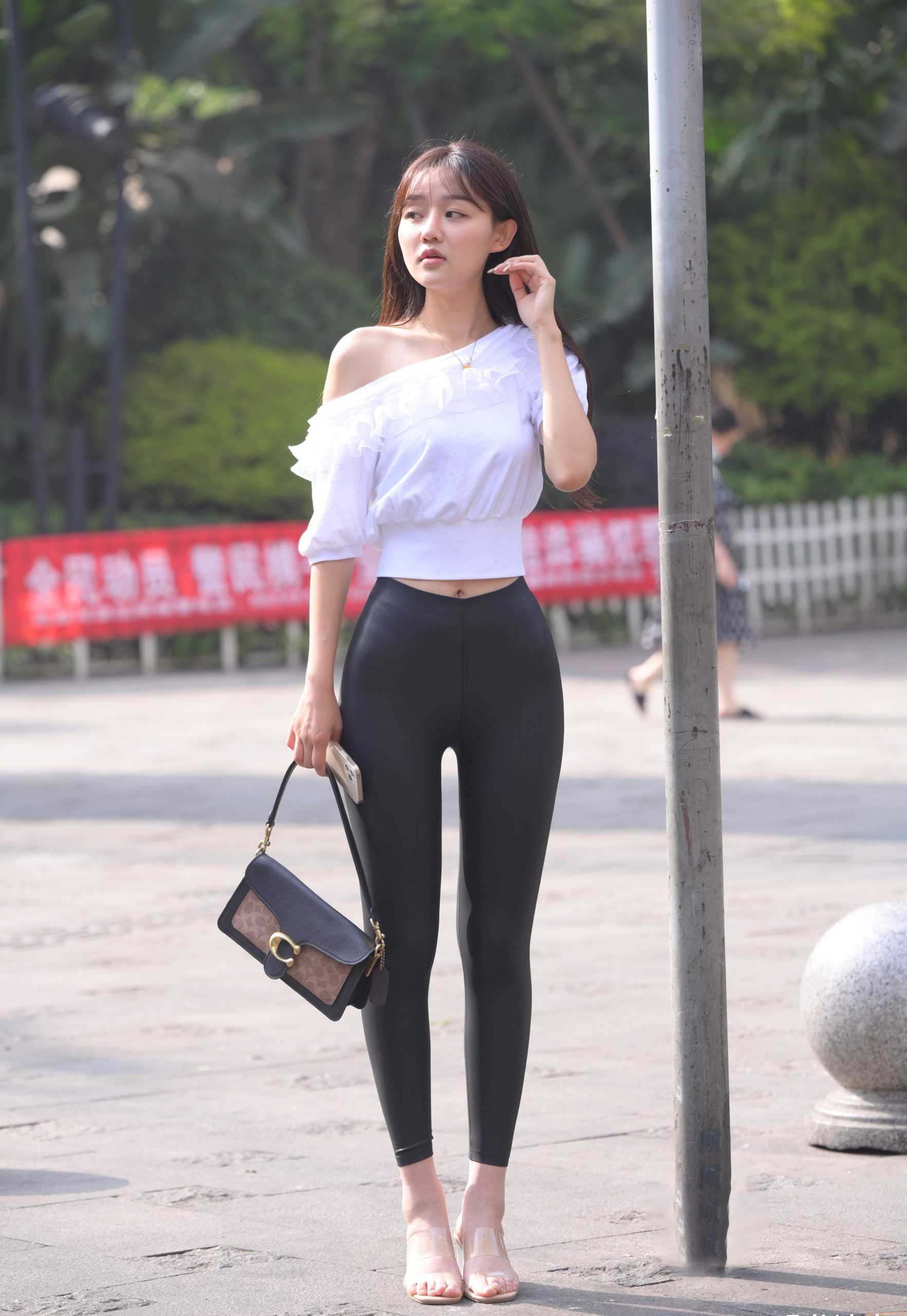 图片[5]-笑容非常甜美且治愈的皮裤女孩 J1945 751P1V-22.1GB-七七小屋