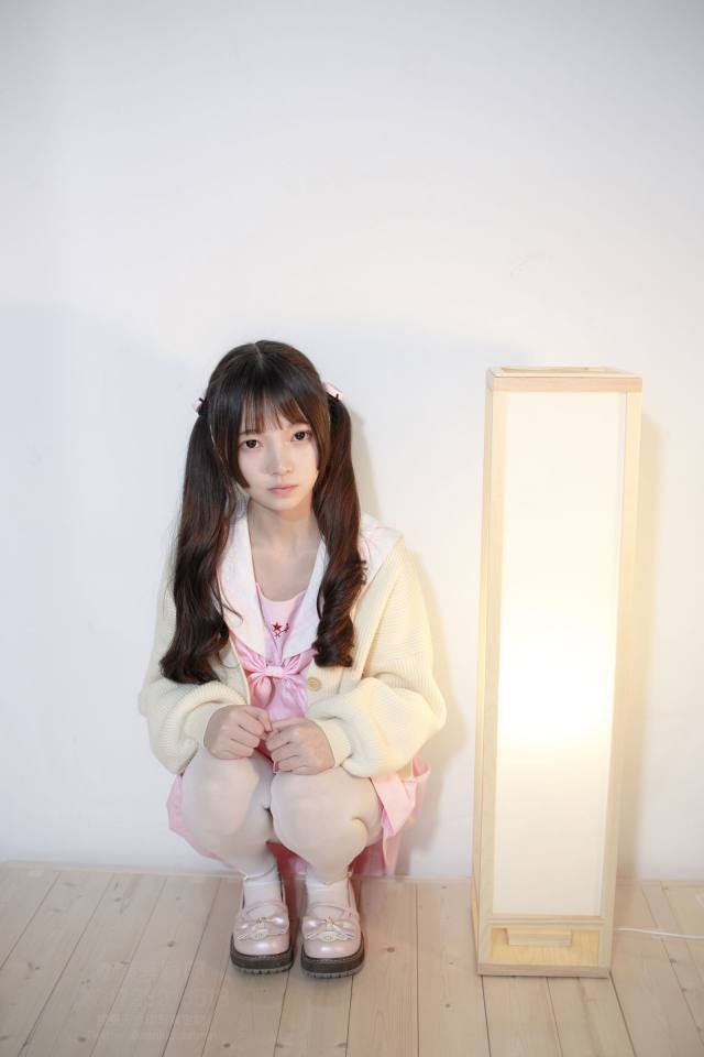 图片[2]-好像有什么心事的白丝双马尾女孩【59P】20022-七七小屋