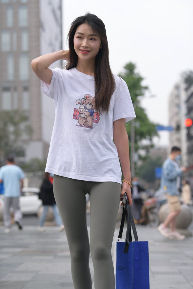 一身休闲装的瑜伽裤女孩J2961 709P1V-24.1GB-七七小屋