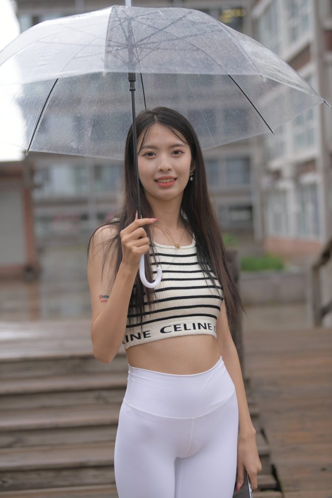 打伞的白色瑜伽裤女孩J2986 622P1V-22.06GB-七七小屋