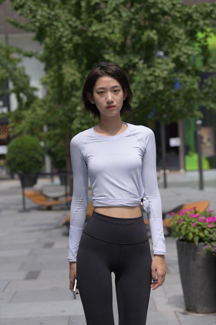 图片[1]-短发长腿的女生J2791 292P-5.71GB-七七小屋