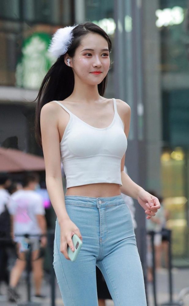 非常漂亮的牛仔裤女孩 J2144 98P1V-1.92GB-七七小屋