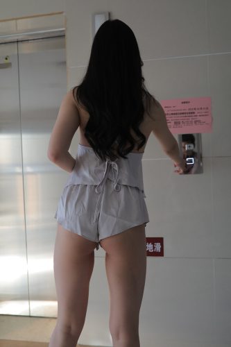 图片[4]-非常有女人味的热裤姑娘【228P】0007-七七小屋
