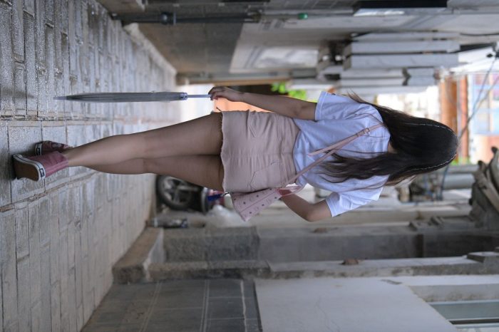 非常清纯甜美的短裙姑娘在逛街【458P】00052-七七小屋