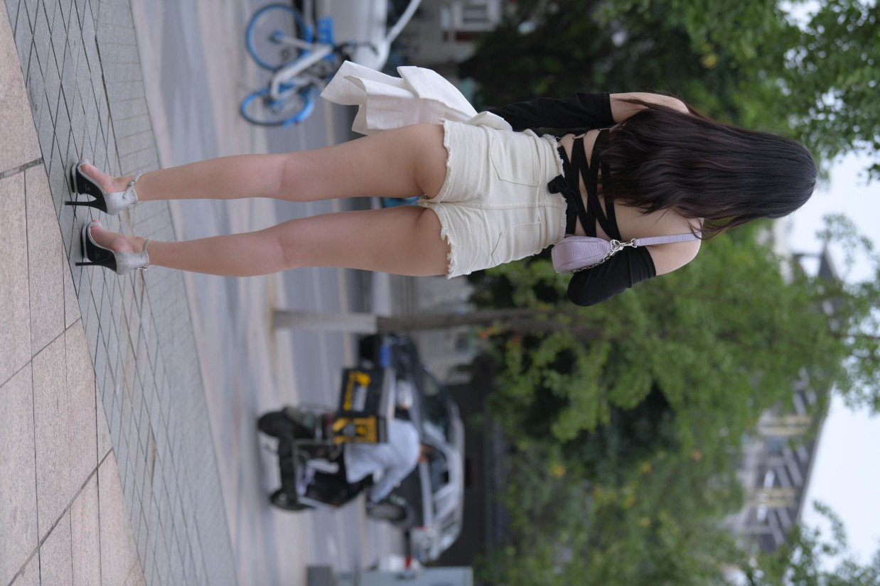 图片[5]-白色短裤的女生笑的很开心【177P】00035-七七小屋