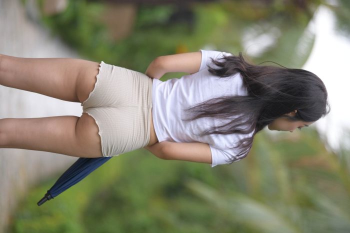 在郊外的长发热裤姑娘【388P】00022-七七小屋