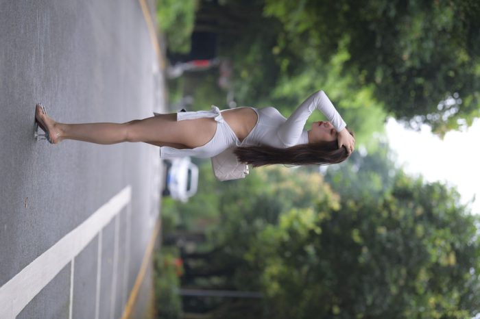 妹妹好漂亮的白色裙子【432P】00066-七七小屋