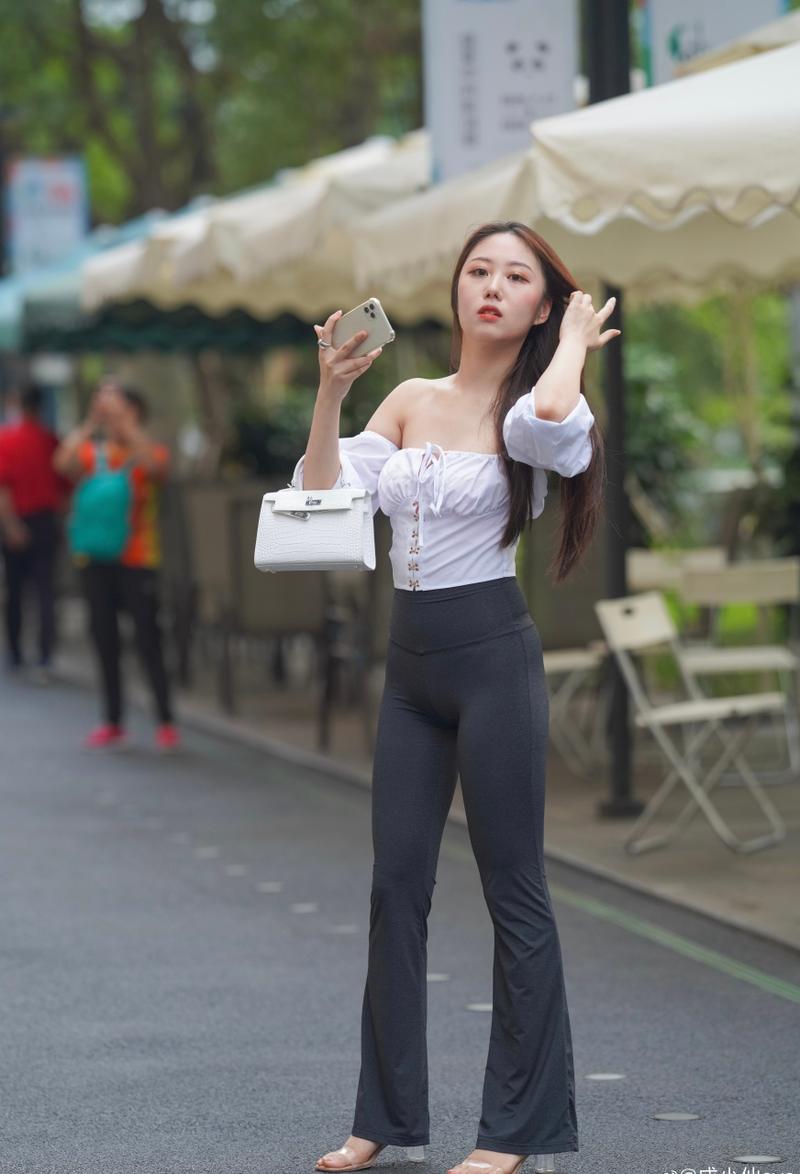 图片[2]-身材非常哇塞的瑜伽裤女孩  J1333 521P6V-21.6GB-七七小屋