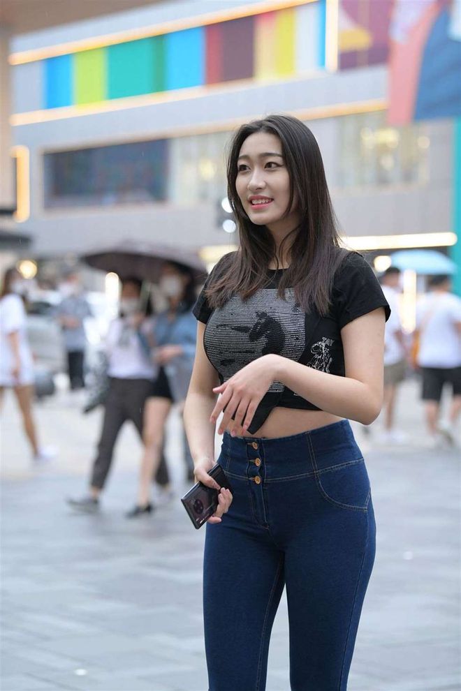 图片[3]-紧身牛仔裤女人J2784 240P-6.66GB-七七小屋