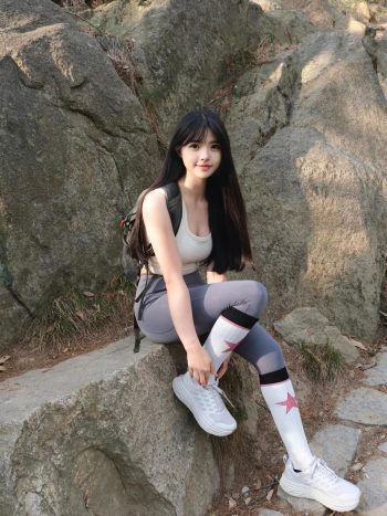 图片[7]-爱爬山的瑜伽裤MM，太甜美了！~-七七小屋