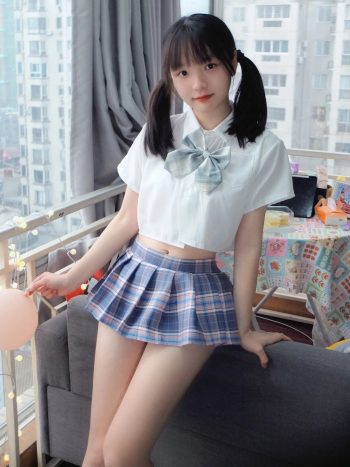 图片[7]-网格丝袜的清纯双马尾小姑娘-七七小屋